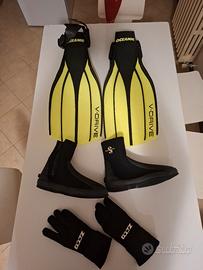 Pinne, Calzari e Guanti Subaquea