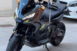 HONDA X-ADV 750