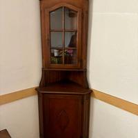 Angoliera Classica in Legno – Cristalliera