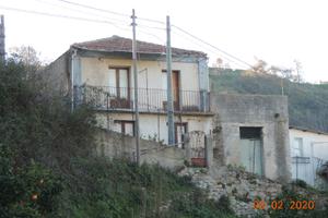 Casa indipendente con terreno Rosalì
