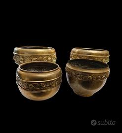 Gruppo 4 cachepot ottone epoca Liberty. Misure due