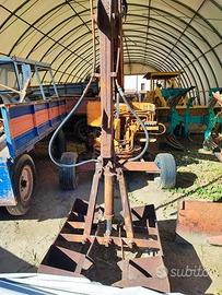 Caricaletame marca Baratti con staffe idrauliche