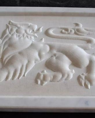 Formella leone in marmo di Carrara