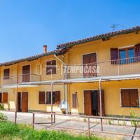 RUSTICO DI AMPIA METRATURA CON SPAZIO VERDE