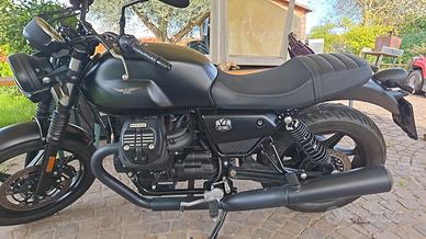 Moto Guzzi V7 IV - 2023