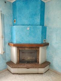 rivestimento camino in marmo