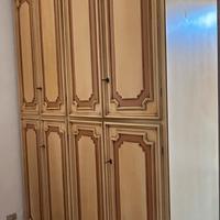Armadio in legno massello anni 70
