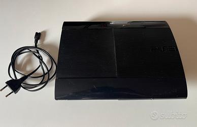 Playstation 3 (PS3) con joystick e giochi