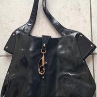 borsa in pelle e camoscio di colore nero della Fay