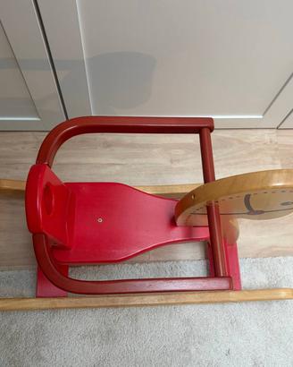 Dondolo in legno