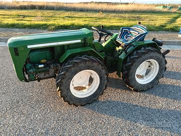 Trattore agricolo Ferrari