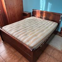 Camera da letto in legno