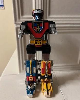 Voltron robot