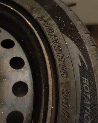 Cerchi e gomme 205 55 16 