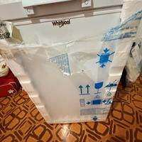 Congelatore nuovo in scatola