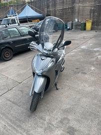 Honda sh300