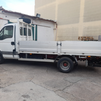Iveco Dayli sponda idraulica 40 ql Pat C