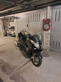 Burgman 400 k7 del 2006 32900 km poss. scambi