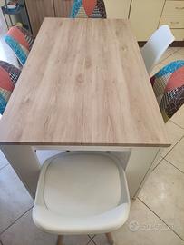 Si vende tavolo per 6 persone.