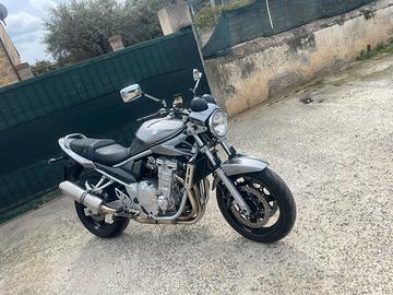 Suzuki GSF  bandit 650
