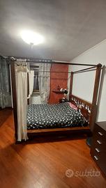 letto a baldacchino pregiato