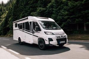 SUNLIGHT V 67S Adventure