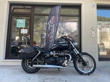 Triumph SpeedMaster 865