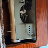 -Macchina da cucire Necchi