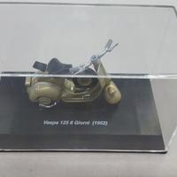 Modellino Piaggio Vespa 125 6 Giorni 1952