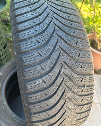 Gomme auto