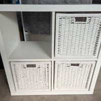 Mobile Ikea KALLAX con ceste