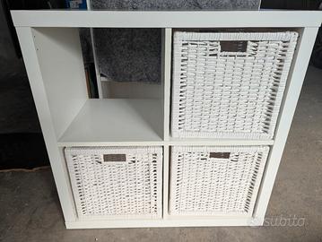 Mobile Ikea KALLAX con ceste