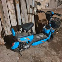 scooter. elettrico