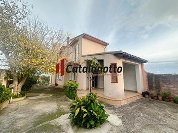Villetta con terreno e dependance a Selinunte