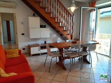 Ampio con 4 camere da letto, clima. PINARELLA