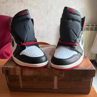 Air Jordan 1 Retro High OG Black/Varsity Red