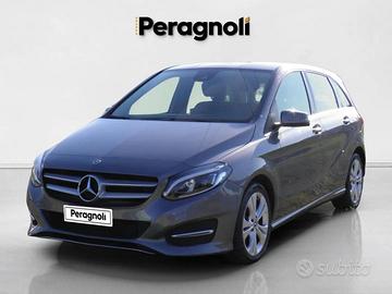 MERCEDES-BENZ B 180 d Premium