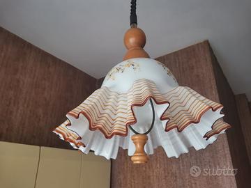 Lampadario cucina in legno e vetro colorato