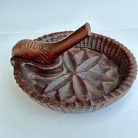 SCHIACCIANOCI in legno intagliato