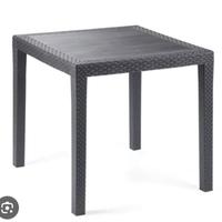 Tavoli e sedie da esterno