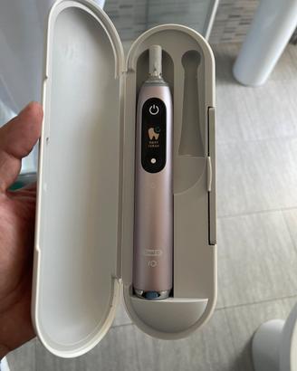 ORALB io9 spazzolino elettrico inteliggente