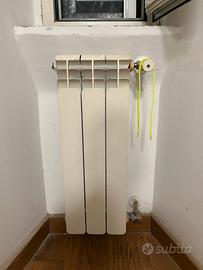 9 termosifoni in alluminio varie dims; 400€ il set