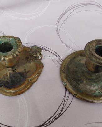Coppia di candelabri antichi a bugia vintage