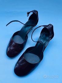 Graziose scarpe in vernice