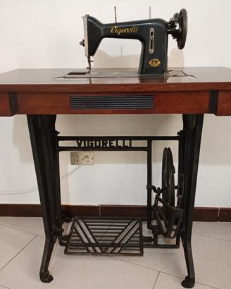 Macchina da cucire VIGORELLI d’epoca anni '40/'50