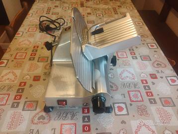 AFFETTATRICE FAC F220