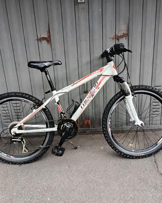 BICICLETTA ALLUMINIO AMMORTIZZATA 24 POLLICI 