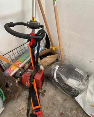 Decespugliatore professionale kawasaki TJ53E 53 cc