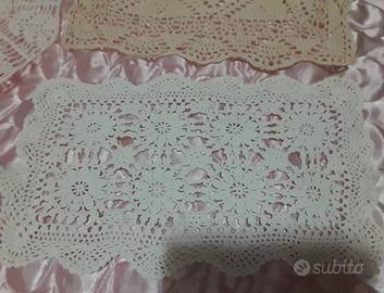 centrotavola all uncinetto stock 