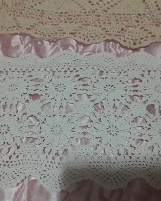 centrotavola all uncinetto stock 